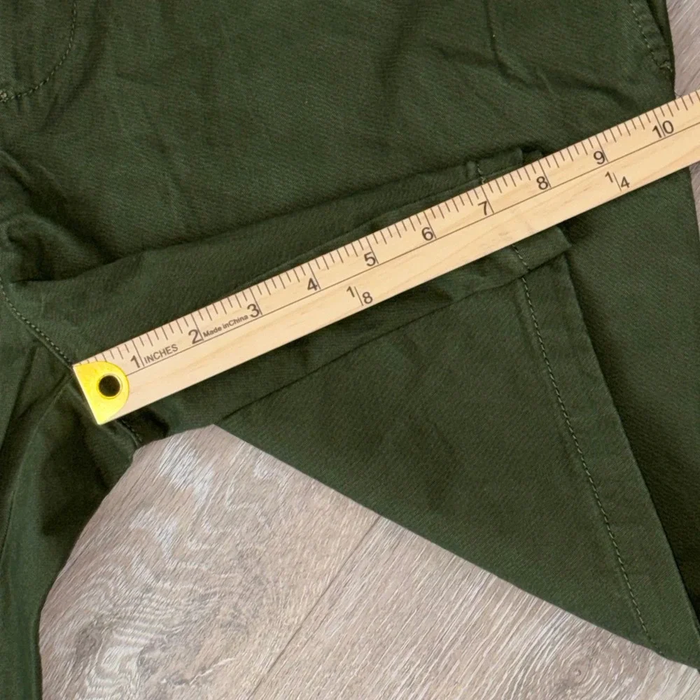 Old Navy Ultimate Slim Built-In Flex Chino Shorts Mens 36 Olive Green 8
